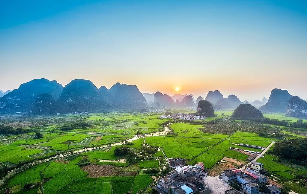 广西山水间的深情对话之旅