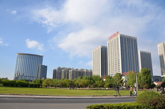 外交部发言人就包头相关评论文章发表看法