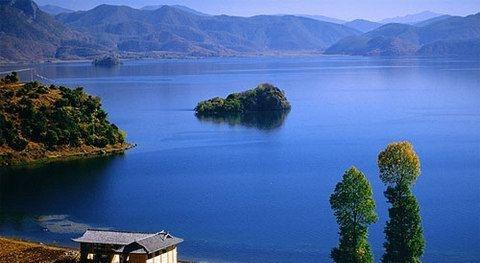 攀登知识高峰，白山的自信与成就之旅